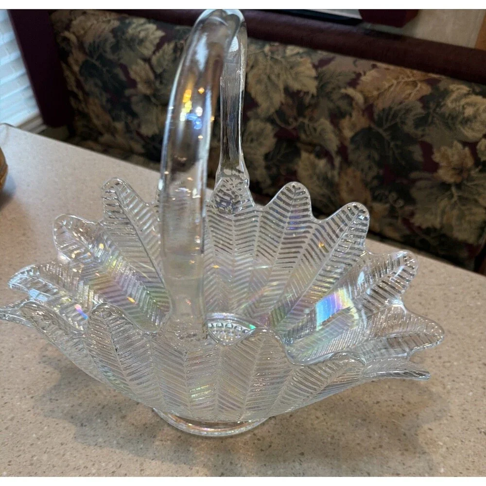 LE Smith Clear Glass Feather Pattern Basket Scalloped Edge Applied Handle. 13.5”
